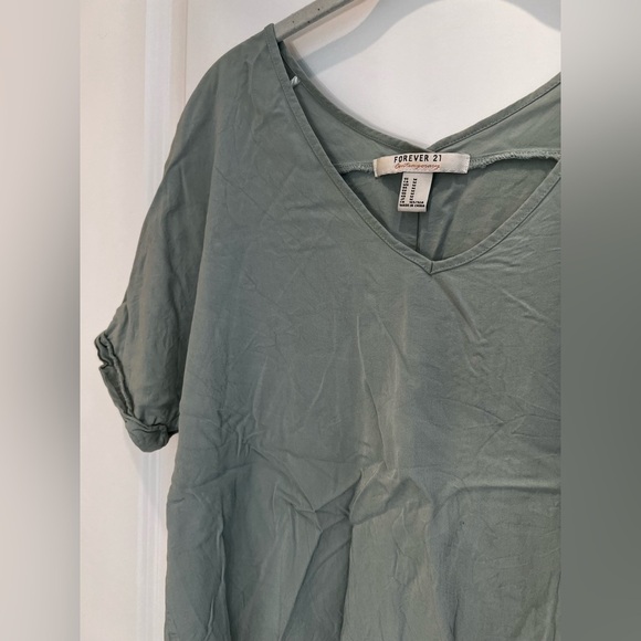 Forever 21 Blue Short Sleeve Top Size Medium - Picture 5 of 9